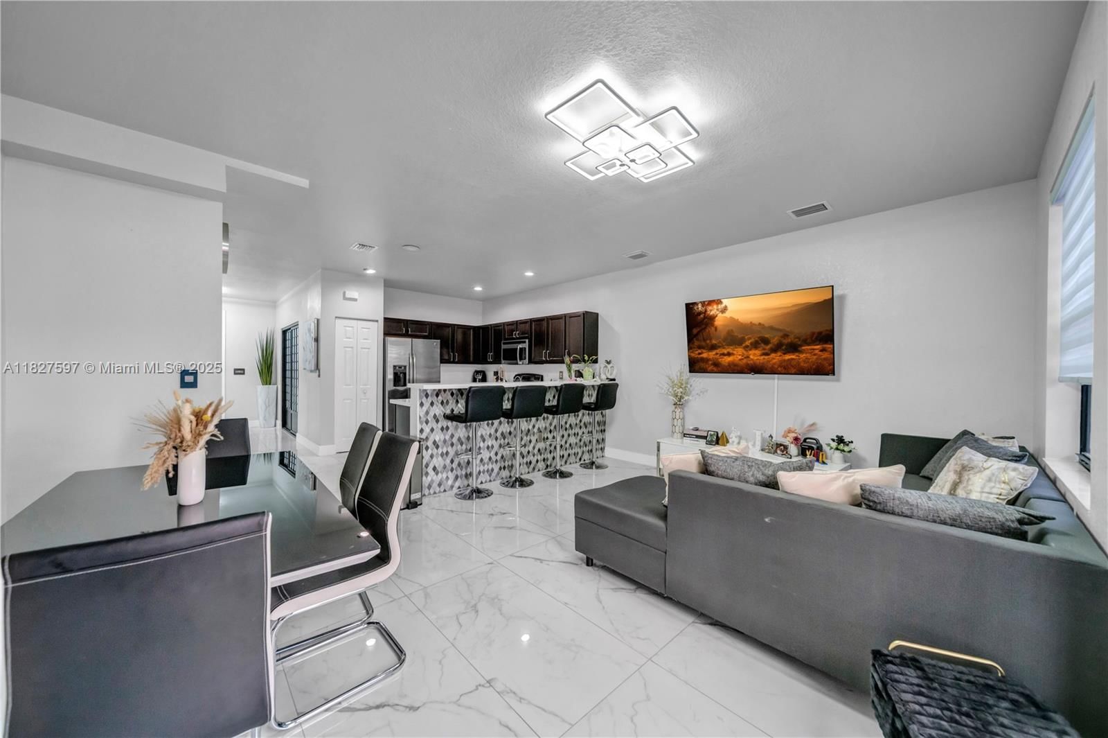 Real estate property located at 3574 88th Ter, Miami-dade, Bellagio Villas, Hialeah, FL