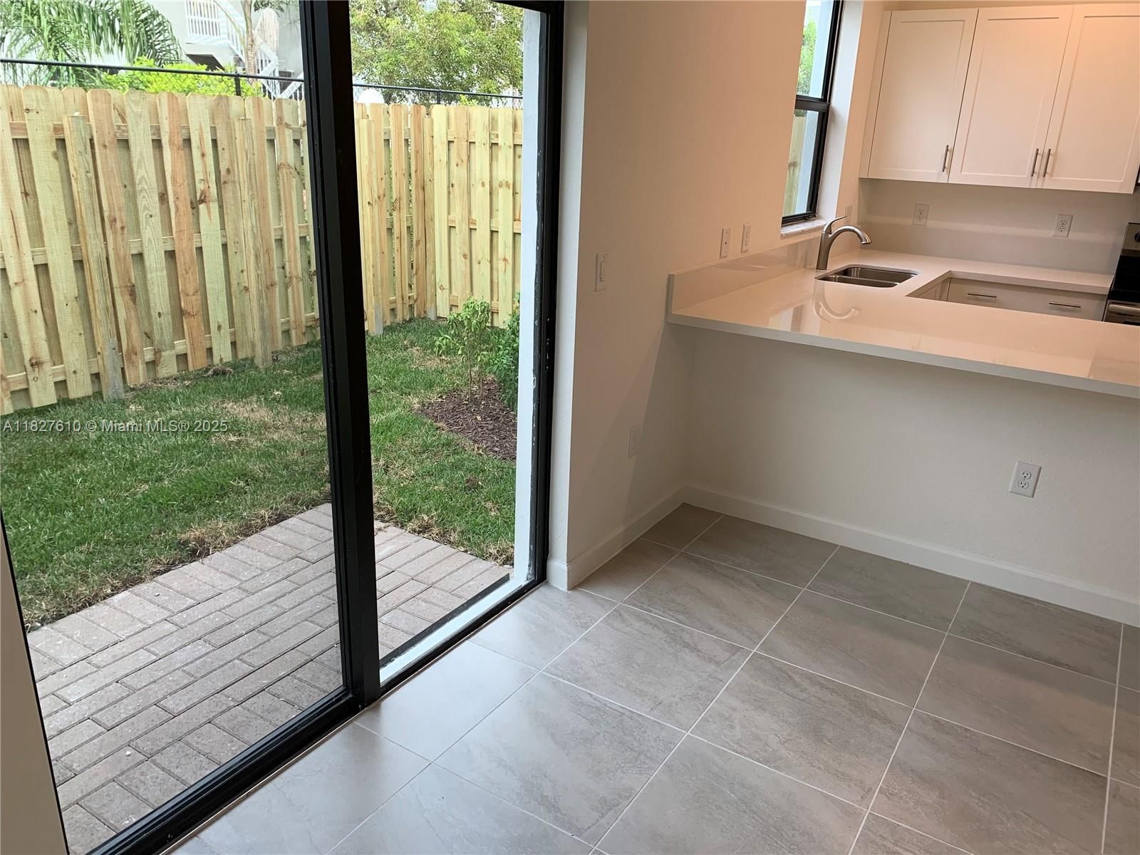 Real estate property located at 303 208th Ter, Miami-dade, Via Ventura Neighborhood, Miami, FL