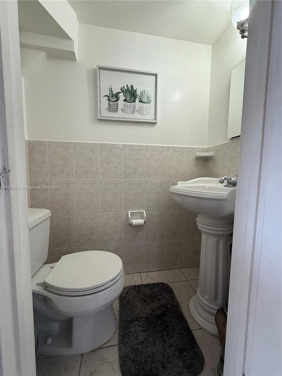 Real estate property located at 131 109th Ave L4, Miami-dade, West Flagler Heritage No, Sweetwater, FL