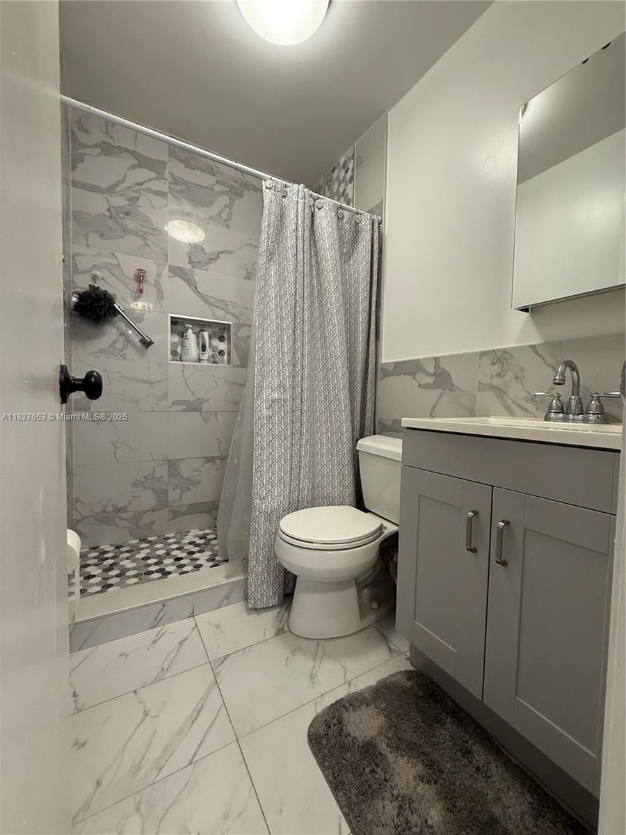 Real estate property located at 131 109th Ave L4, Miami-dade, West Flagler Heritage No, Sweetwater, FL