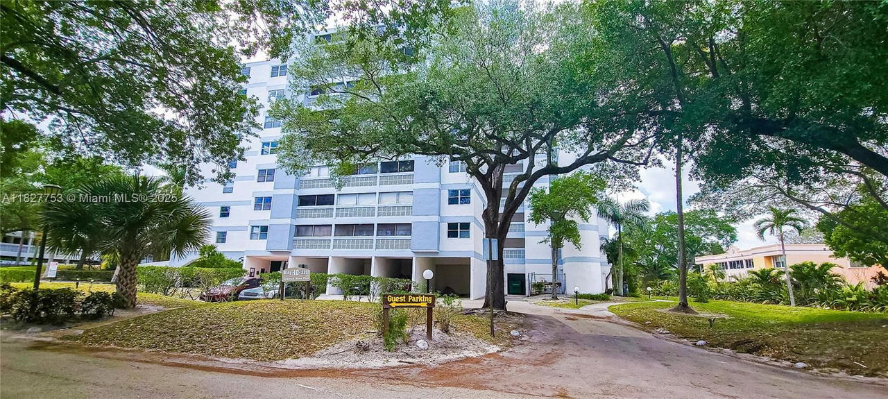 Real estate property located at 3301 Spanish Moss Ter #609, Broward, Lakes Of Inverrary Condo, Lauderhill, FL