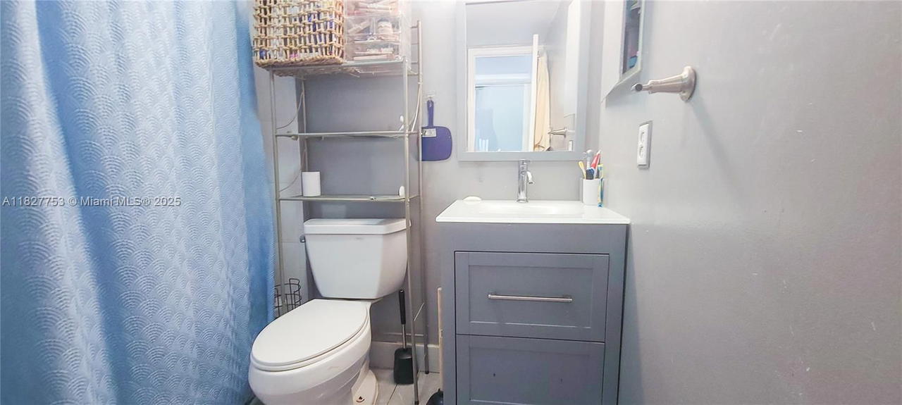 Real estate property located at 3301 Spanish Moss Ter #609, Broward, Lakes Of Inverrary Condo, Lauderhill, FL