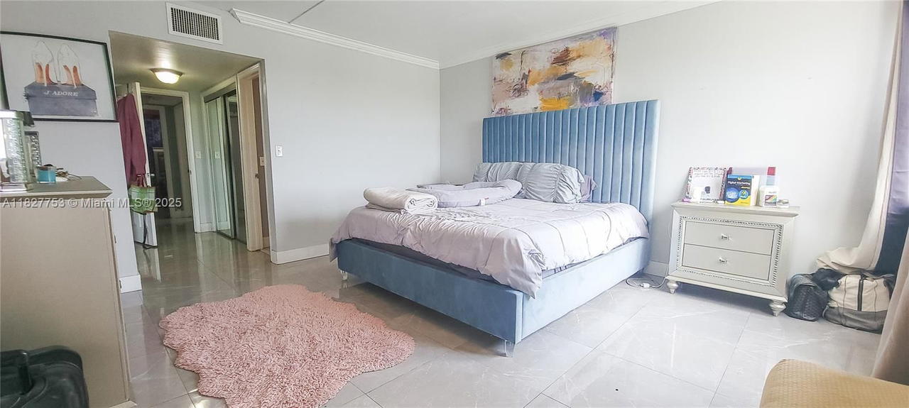 Real estate property located at 3301 Spanish Moss Ter #609, Broward, Lakes Of Inverrary Condo, Lauderhill, FL