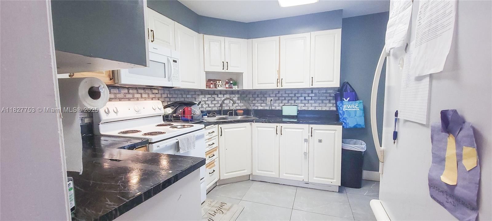 Real estate property located at 3301 Spanish Moss Ter #609, Broward, Lakes Of Inverrary Condo, Lauderhill, FL
