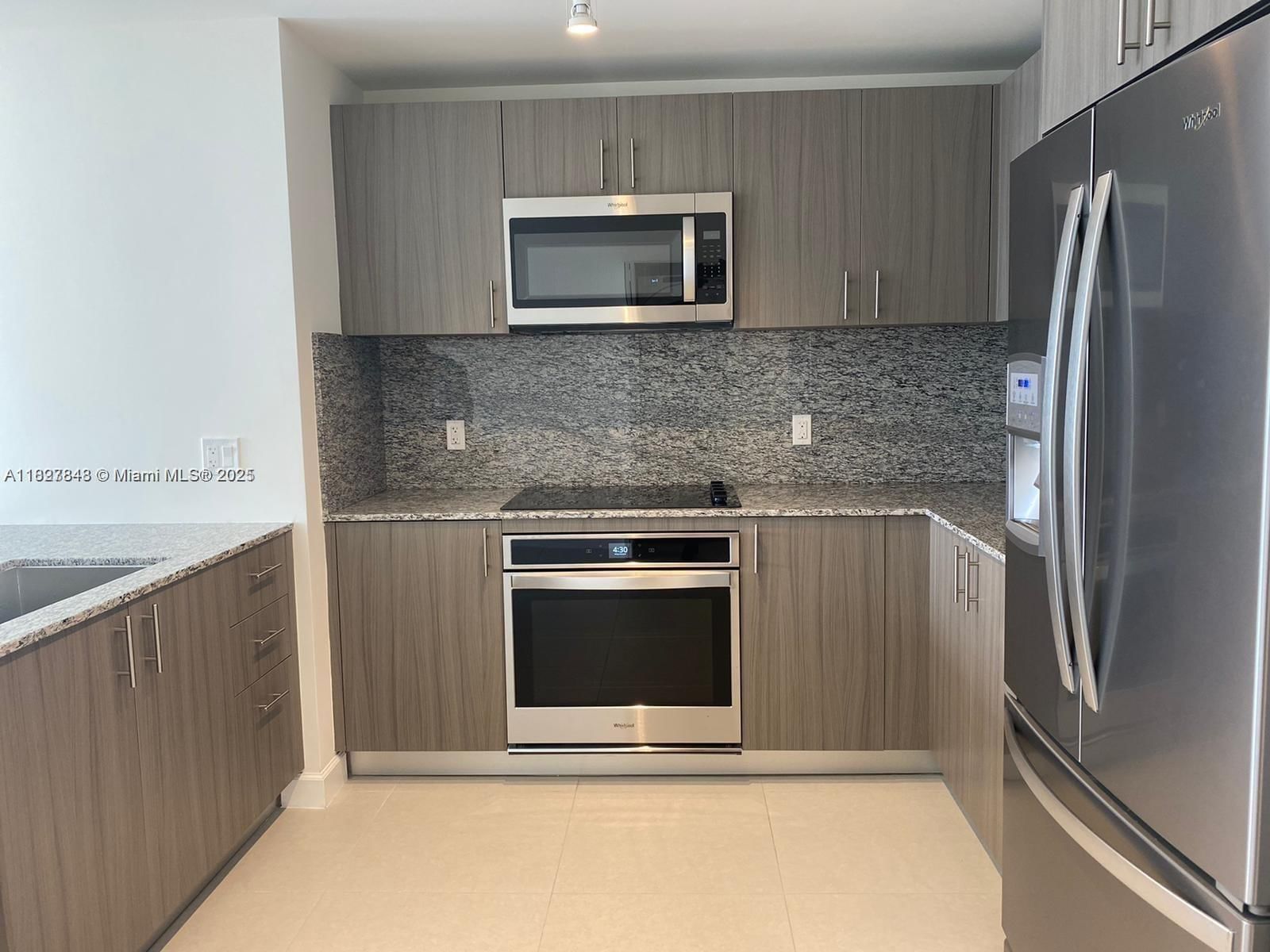 Real estate property located at 5350 84th Ave #711, Miami-dade, 5350 Park Condo, Doral, FL