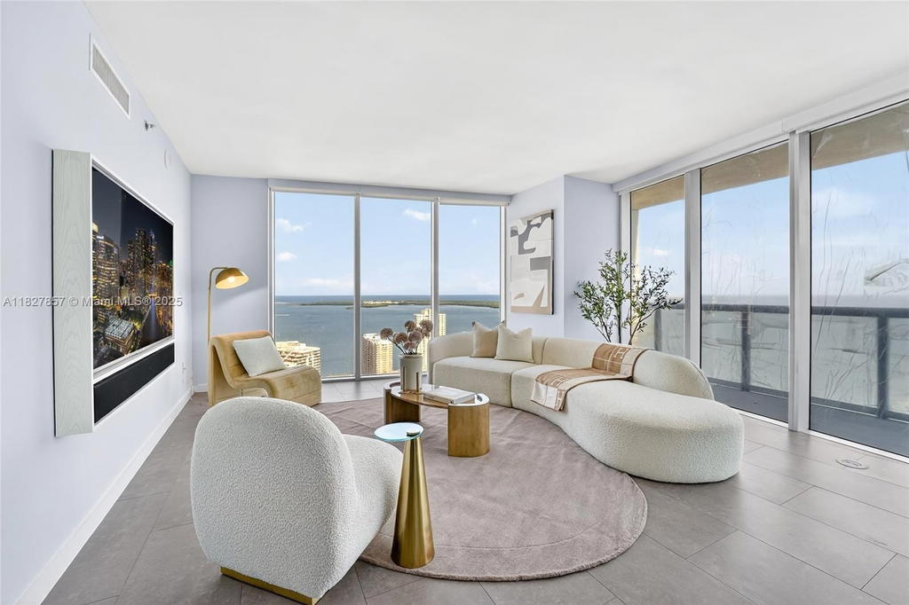 Real estate property located at 495 Brickell Ave #3901, Miami-dade, Icon Brickell No Two, Miami, FL