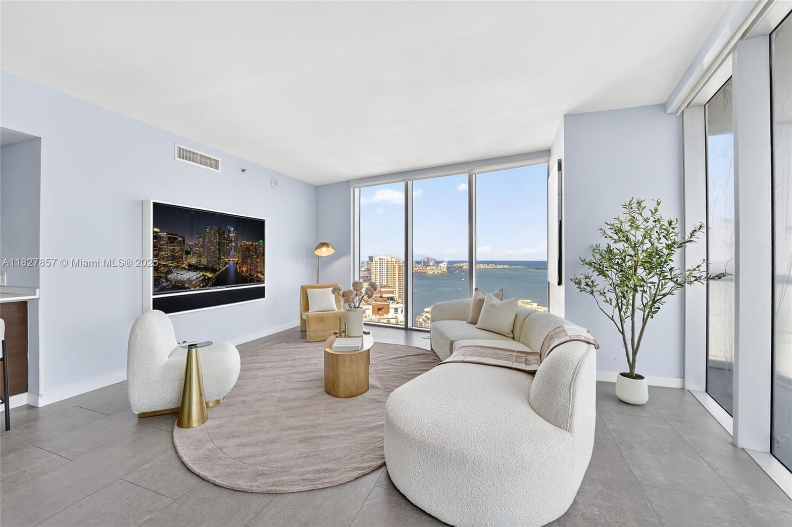 Real estate property located at 495 Brickell Ave #3901, Miami-dade, Icon Brickell No Two, Miami, FL
