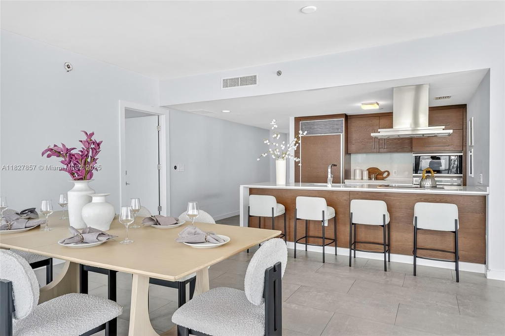 Real estate property located at 495 Brickell Ave #3901, Miami-dade, Icon Brickell No Two, Miami, FL