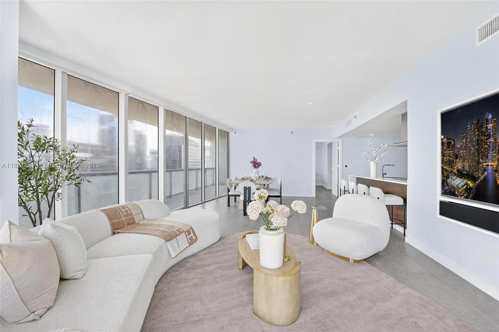 Real estate property located at 495 Brickell Ave #3901, Miami-dade, Icon Brickell No Two, Miami, FL