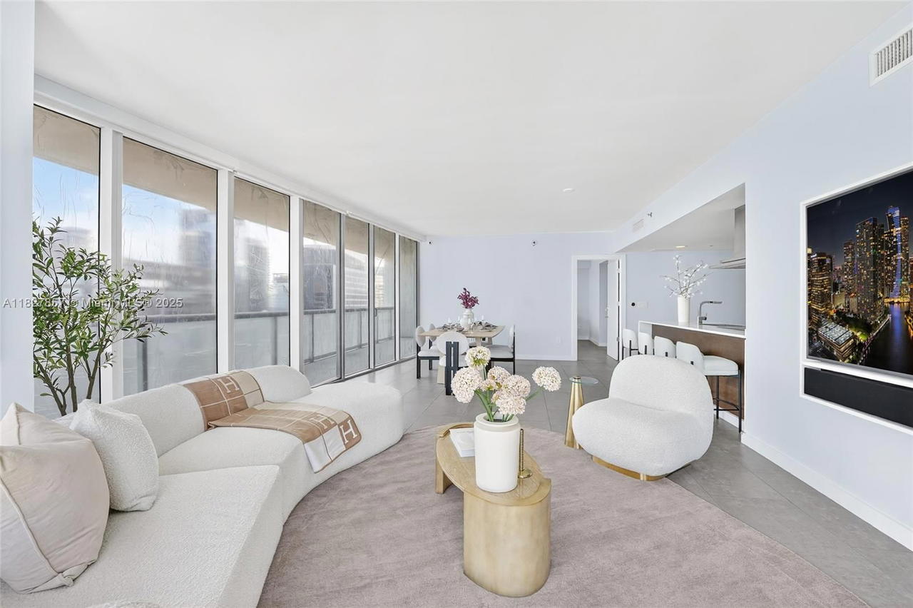 Real estate property located at 495 Brickell Ave #3901, Miami-dade, Icon Brickell No Two, Miami, FL