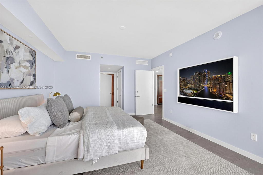Real estate property located at 495 Brickell Ave #3901, Miami-dade, Icon Brickell No Two, Miami, FL