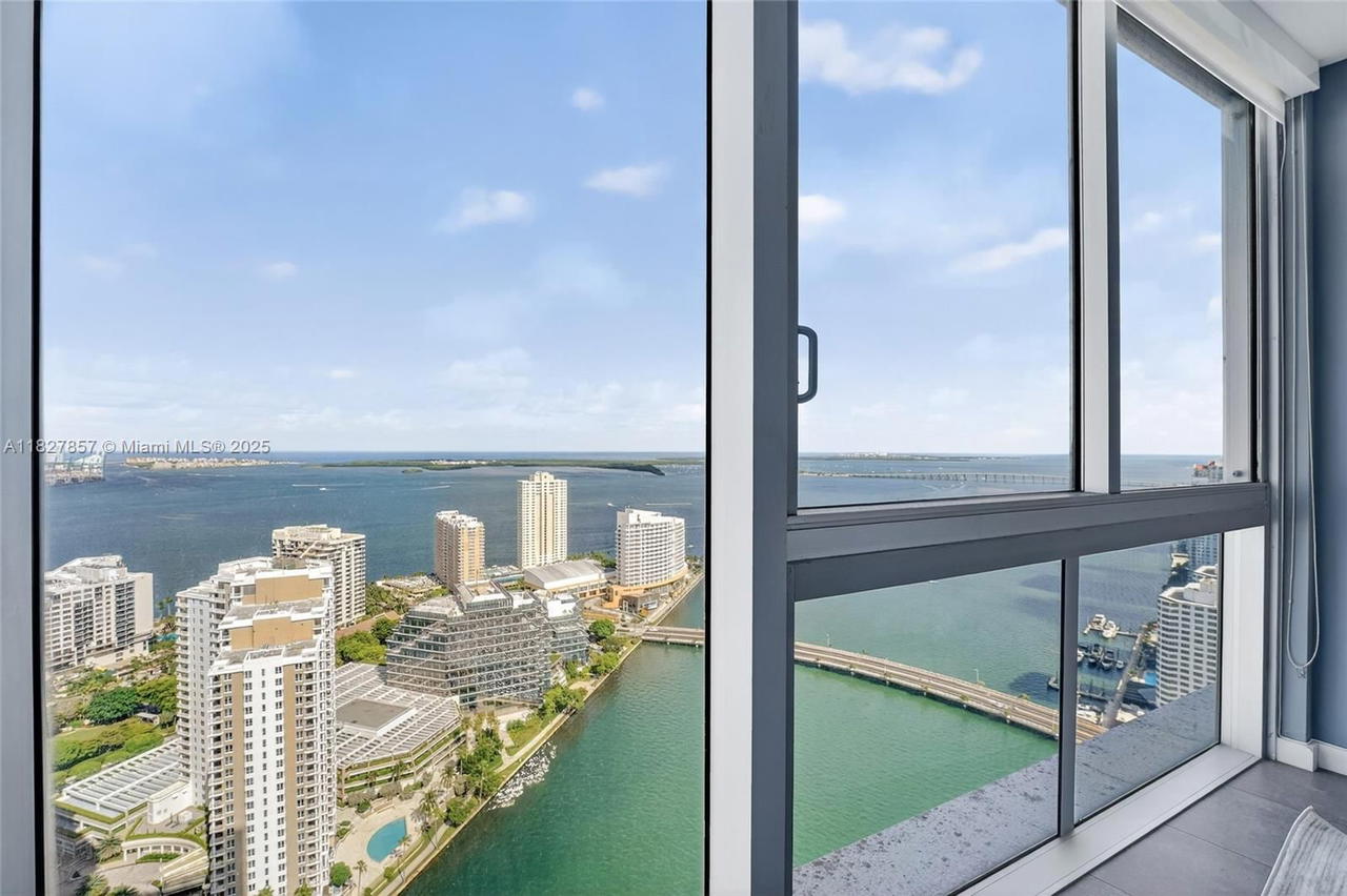 Real estate property located at 495 Brickell Ave #3901, Miami-dade, Icon Brickell No Two, Miami, FL
