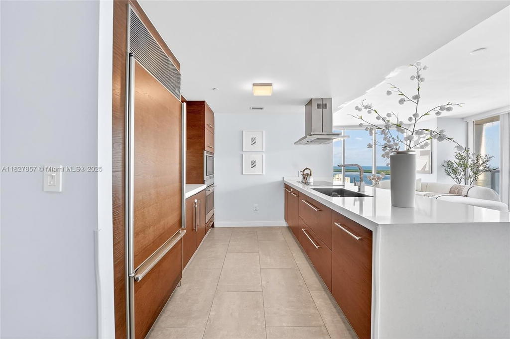 Real estate property located at 495 Brickell Ave #3901, Miami-dade, Icon Brickell No Two, Miami, FL