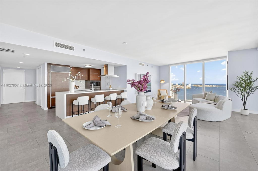 Real estate property located at 495 Brickell Ave #3901, Miami-dade, Icon Brickell No Two, Miami, FL