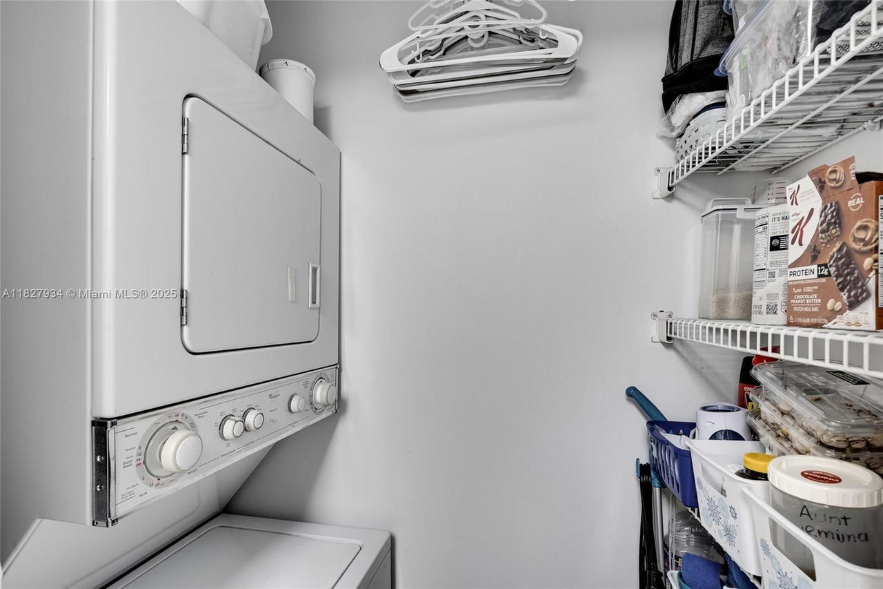 Real estate property located at 770 Claughton Island Dr #1210, Miami-dade, Isola Condo, Miami, FL