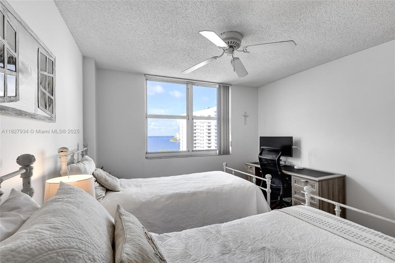 Real estate property located at 770 Claughton Island Dr #1210, Miami-dade, Isola Condo, Miami, FL