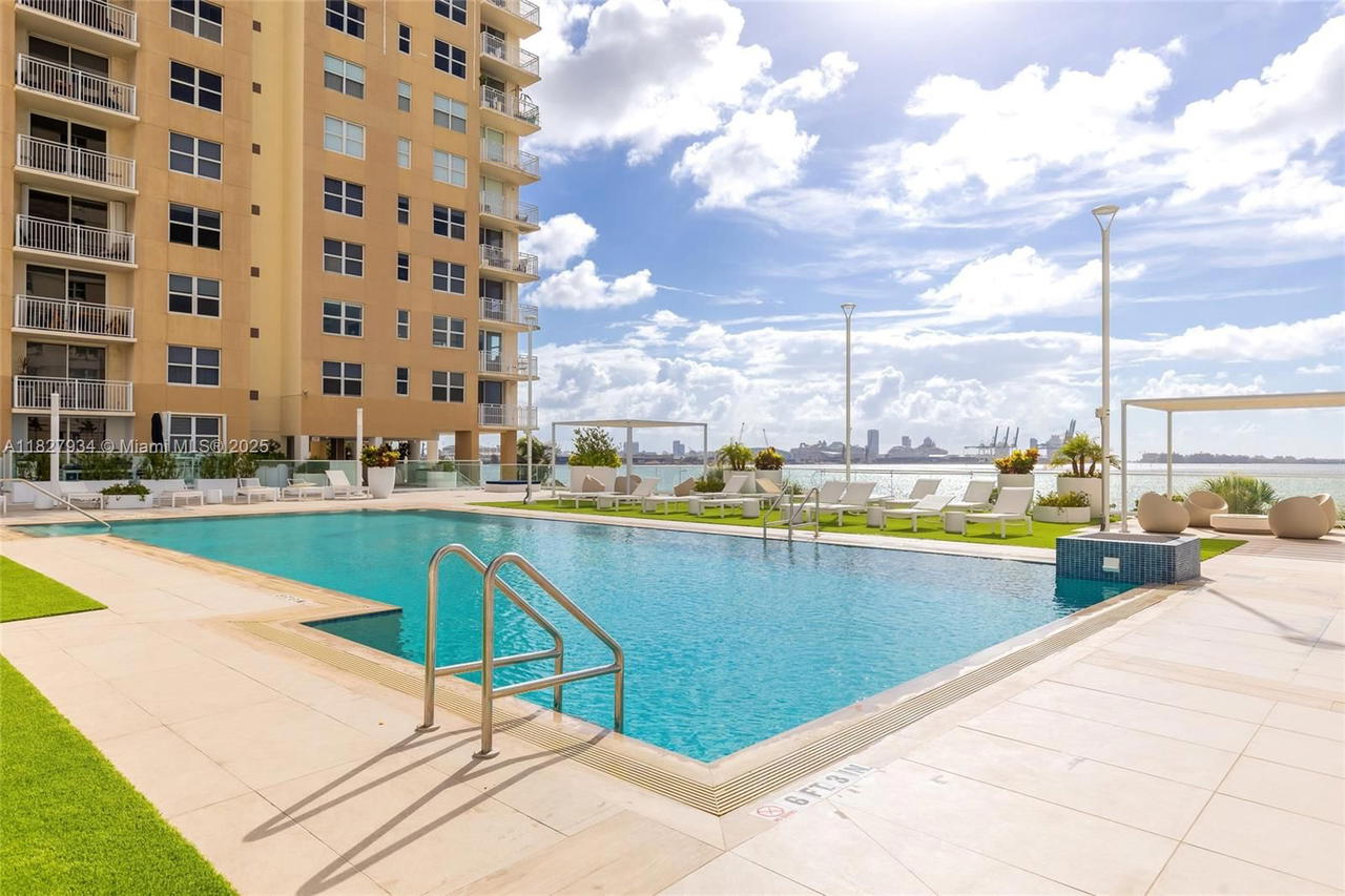 Real estate property located at 770 Claughton Island Dr #1210, Miami-dade, Isola Condo, Miami, FL
