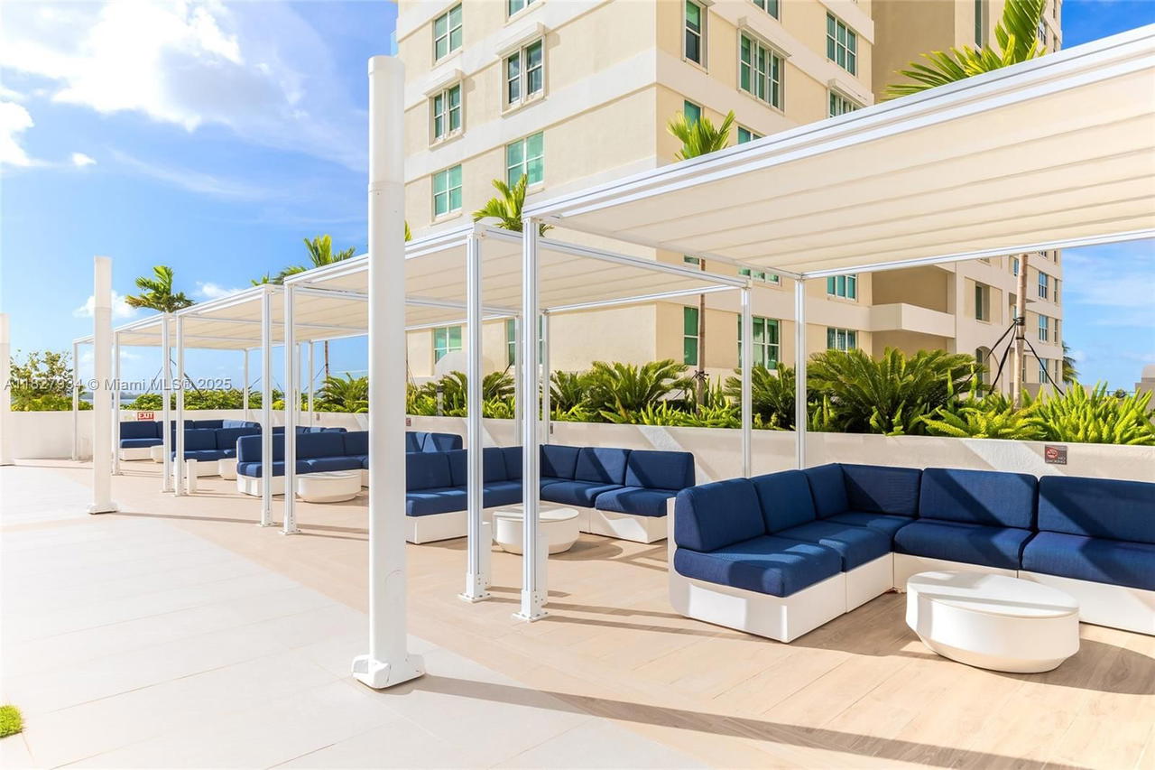 Real estate property located at 770 Claughton Island Dr #1210, Miami-dade, Isola Condo, Miami, FL