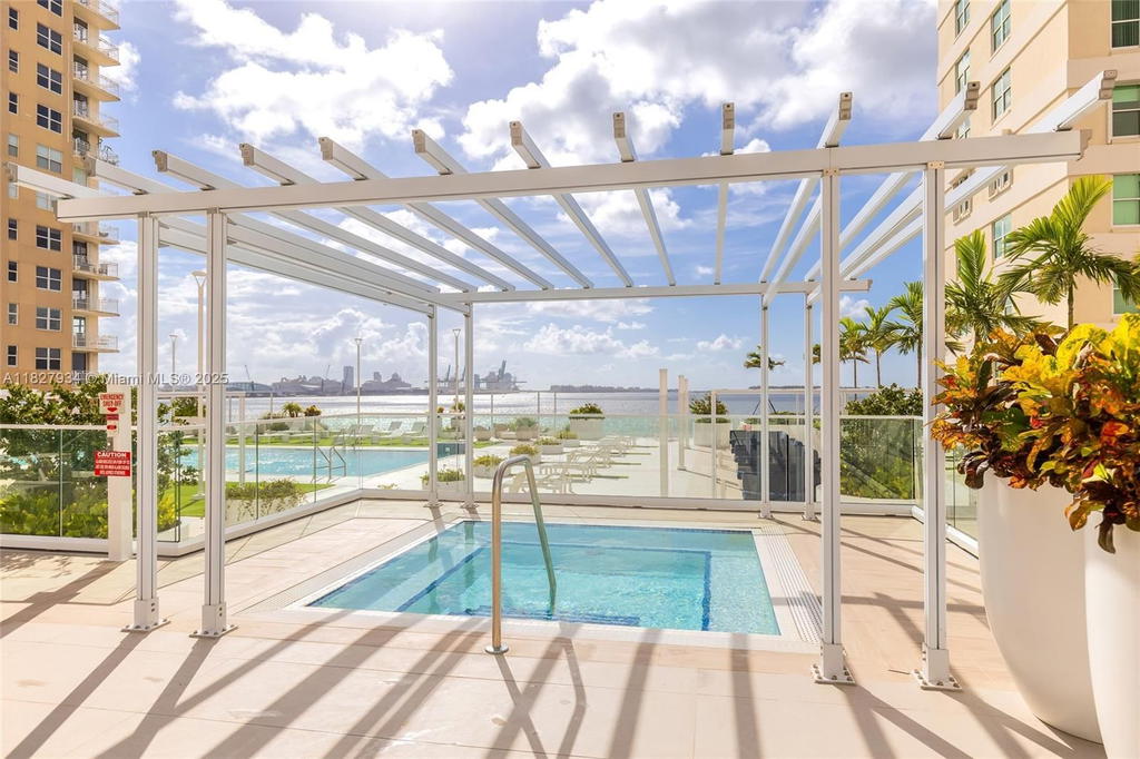 Real estate property located at 770 Claughton Island Dr #1210, Miami-dade, Isola Condo, Miami, FL