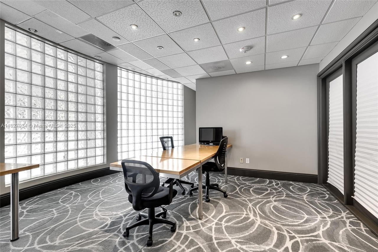 Real estate property located at 770 Claughton Island Dr #1210, Miami-dade, Isola Condo, Miami, FL