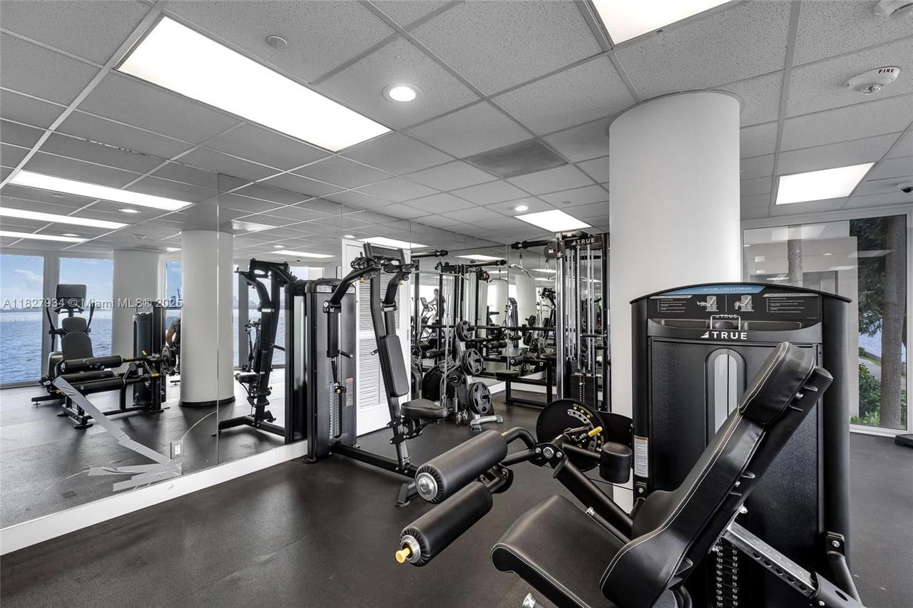 Real estate property located at 770 Claughton Island Dr #1210, Miami-dade, Isola Condo, Miami, FL