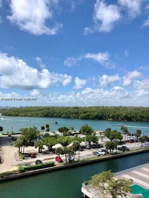 Real estate property located at 400 Kings Point Dr #820, Miami-dade, Coastal Towers Condo, Sunny Isles Beach, FL