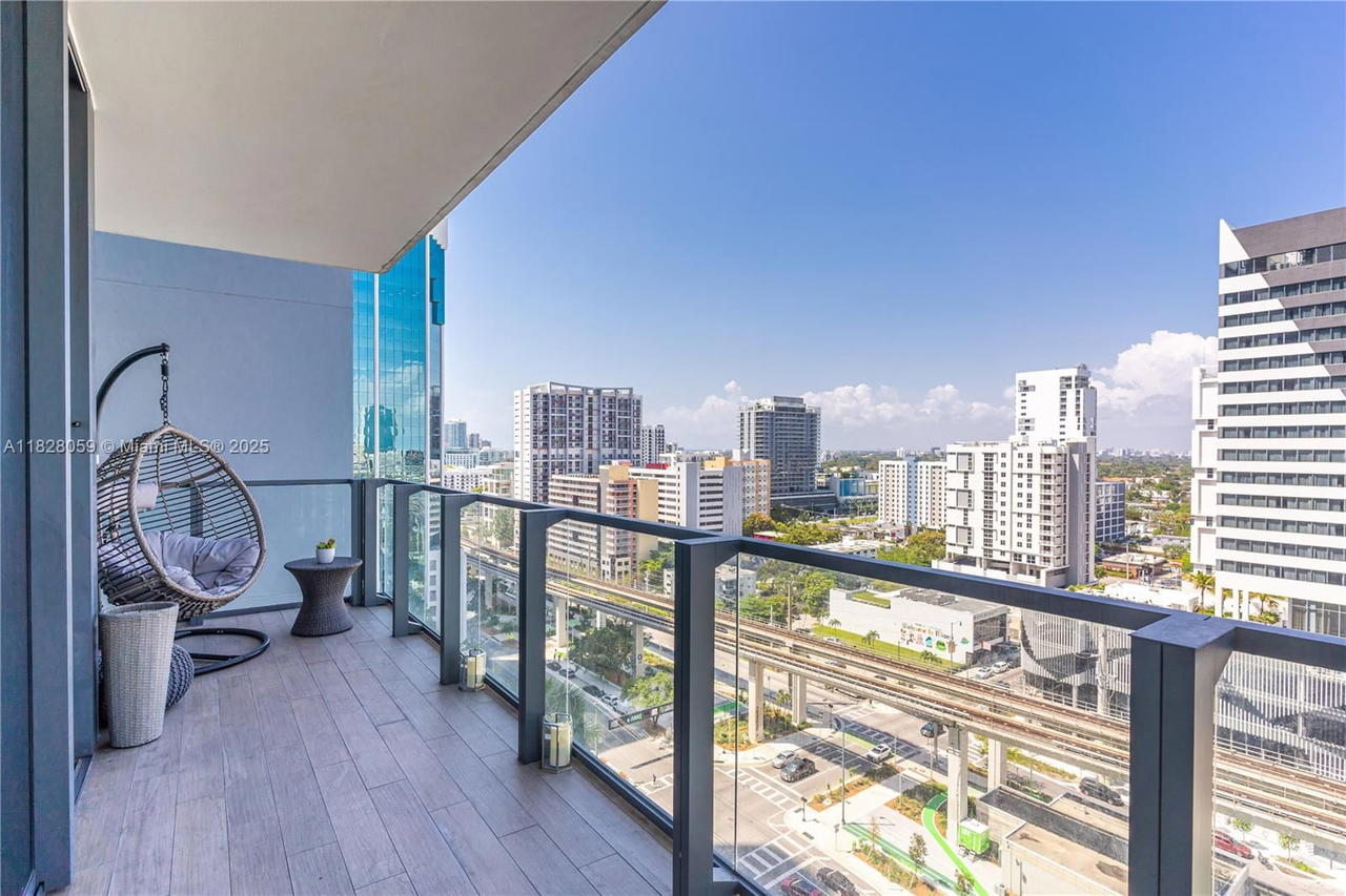 Real estate property located at 88 7th St #1008, Miami-dade, Rise Condo, Miami, FL