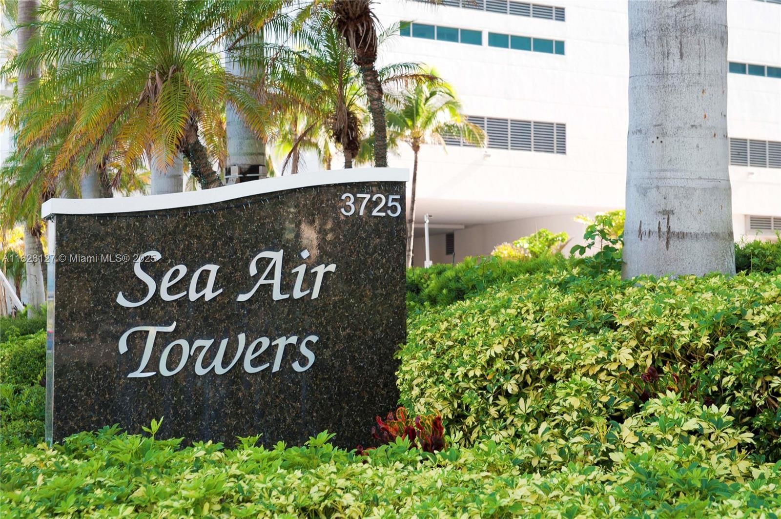 Real estate property located at 3725 Ocean Dr #717, Broward, Sea Air Towers Condo, Hollywood, FL