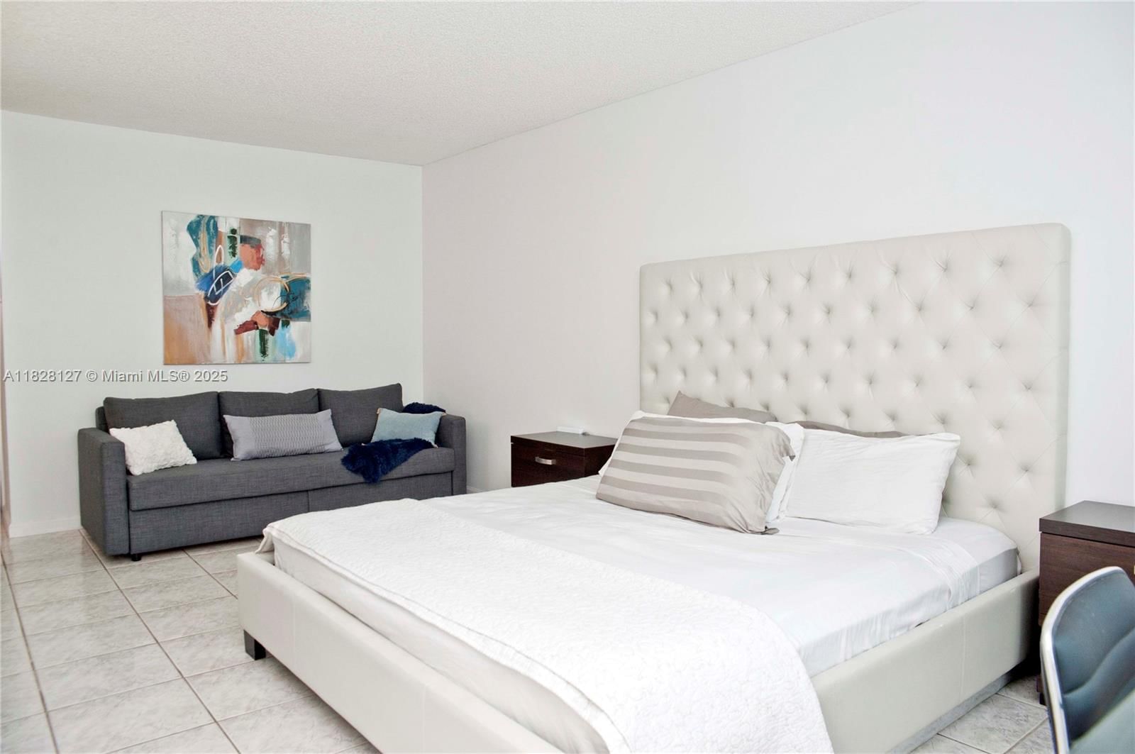 Real estate property located at 3725 Ocean Dr #717, Broward, Sea Air Towers Condo, Hollywood, FL