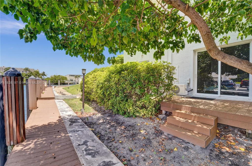 Real estate property located at 1705 Riverside Dr #1, Broward, Acqua Camino Condo, Pompano Beach, FL