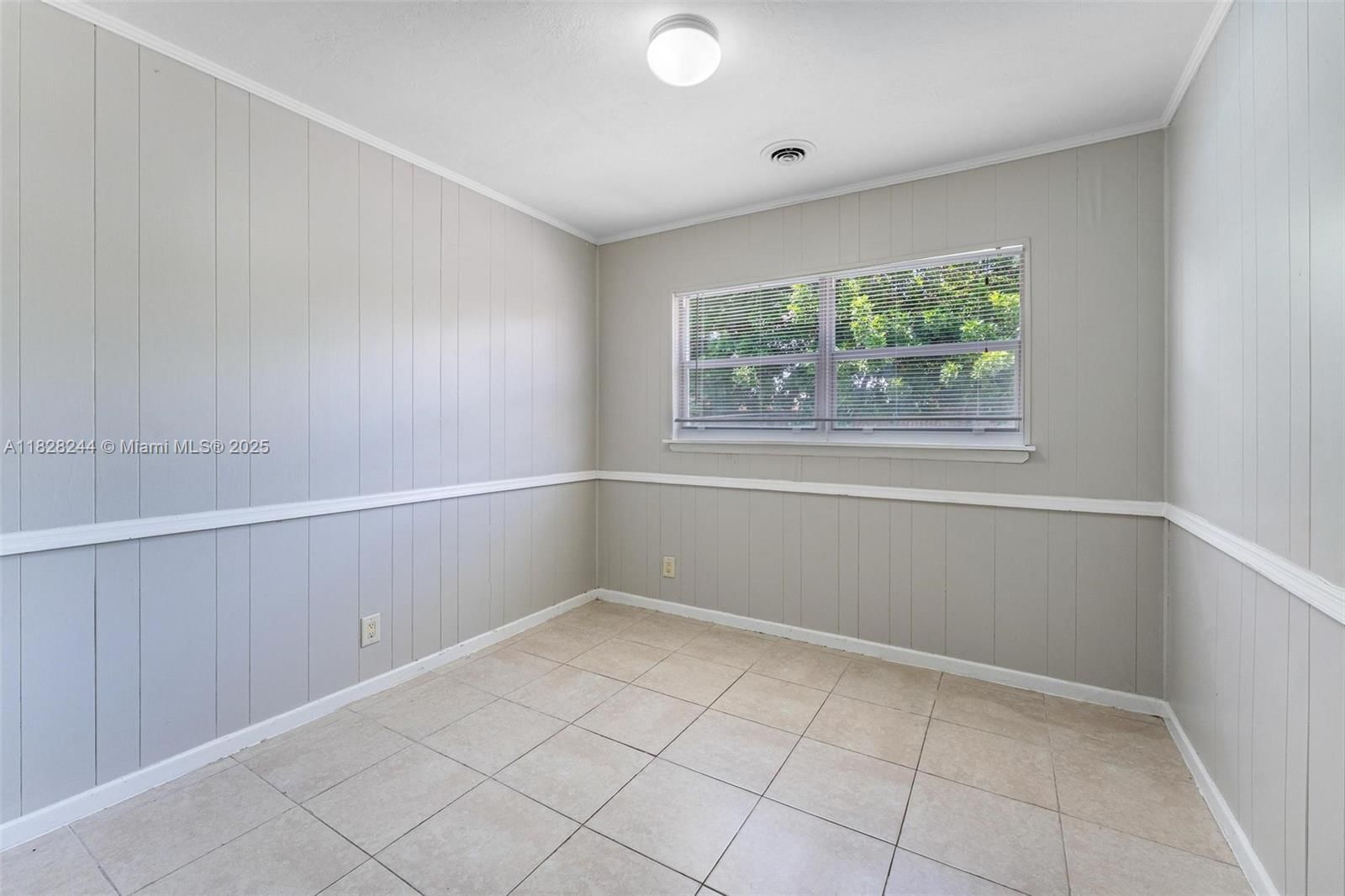 Real estate property located at 811 Evergreen Dr, Palm Beach, Kelsey City, Lake Park, FL
