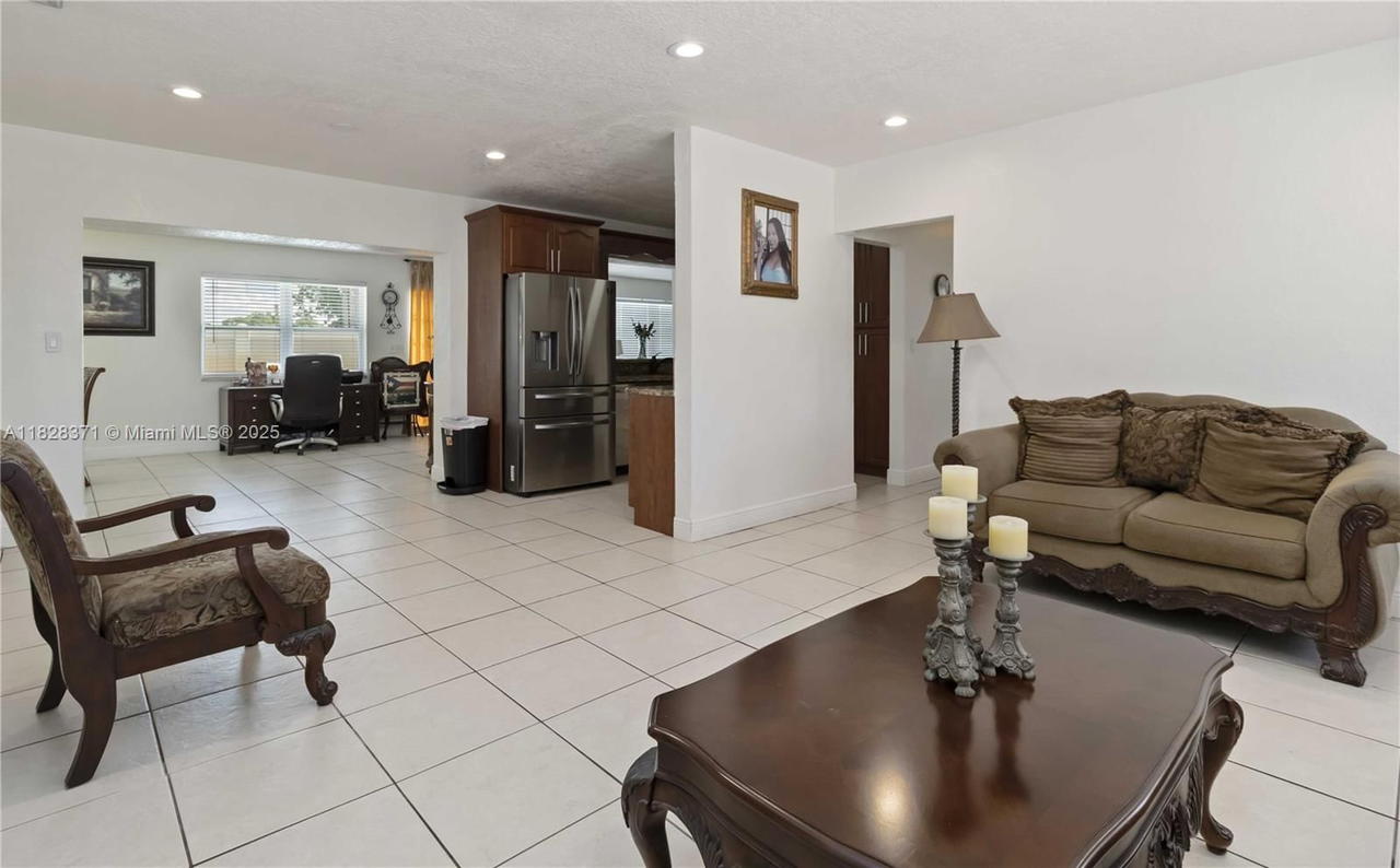 Real estate property located at 6901 1st Ct, Broward, Boulevard Heights Sec Ten, Pembroke Pines, FL