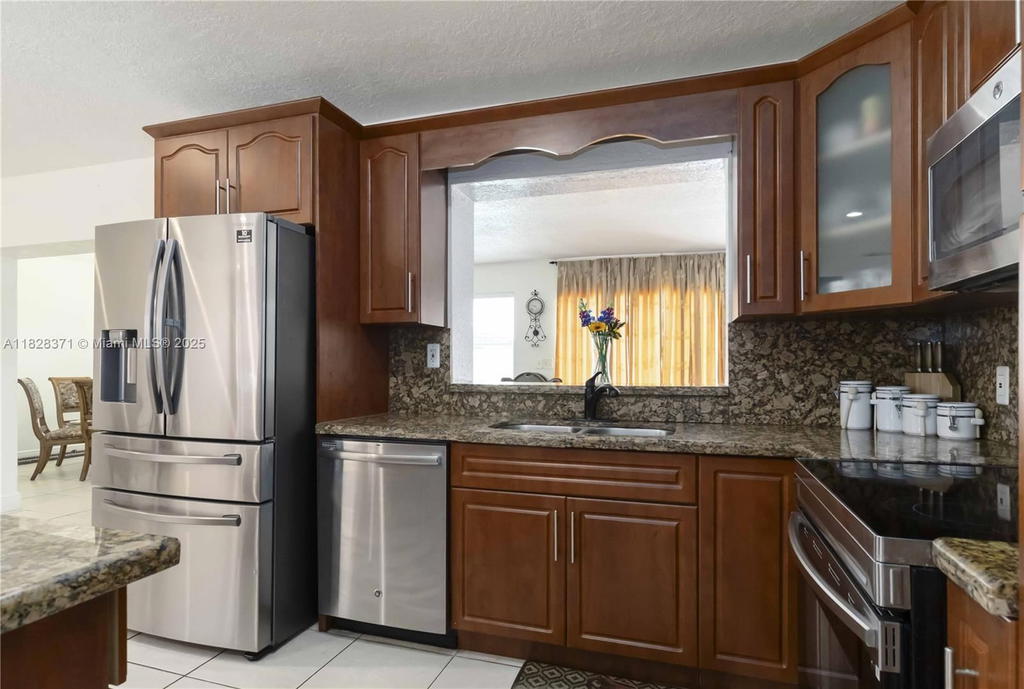 Real estate property located at 6901 1st Ct, Broward, Boulevard Heights Sec Ten, Pembroke Pines, FL