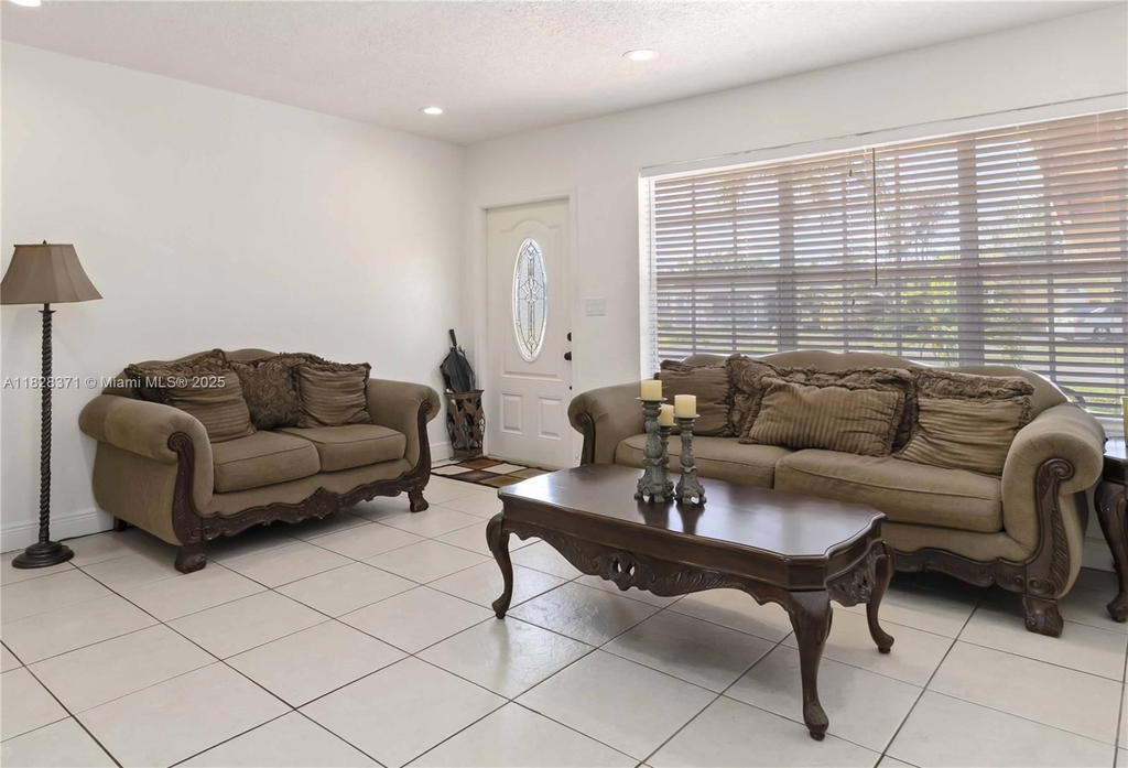 Real estate property located at 6901 1st Ct, Broward, Boulevard Heights Sec Ten, Pembroke Pines, FL