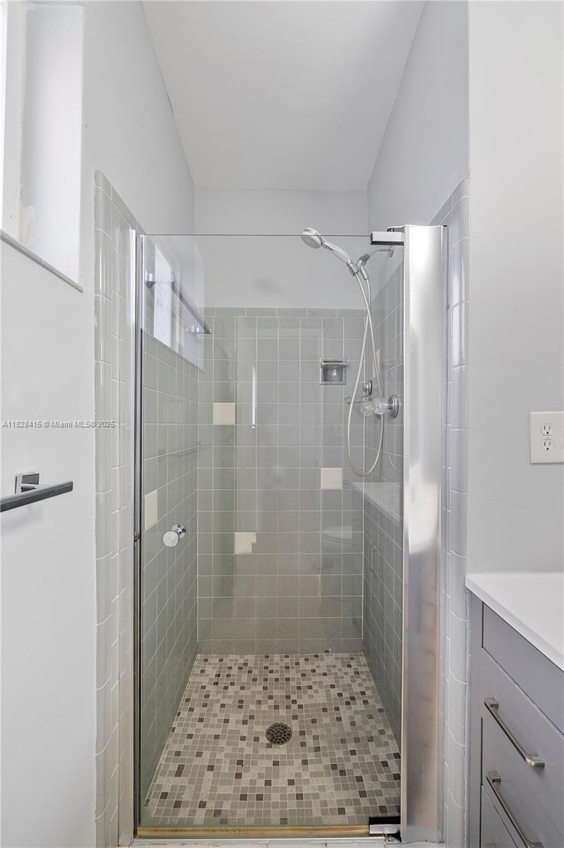 Real estate property located at 2915 92nd Pl, Miami-dade, Ideal Homes Sub No 8, Miami, FL