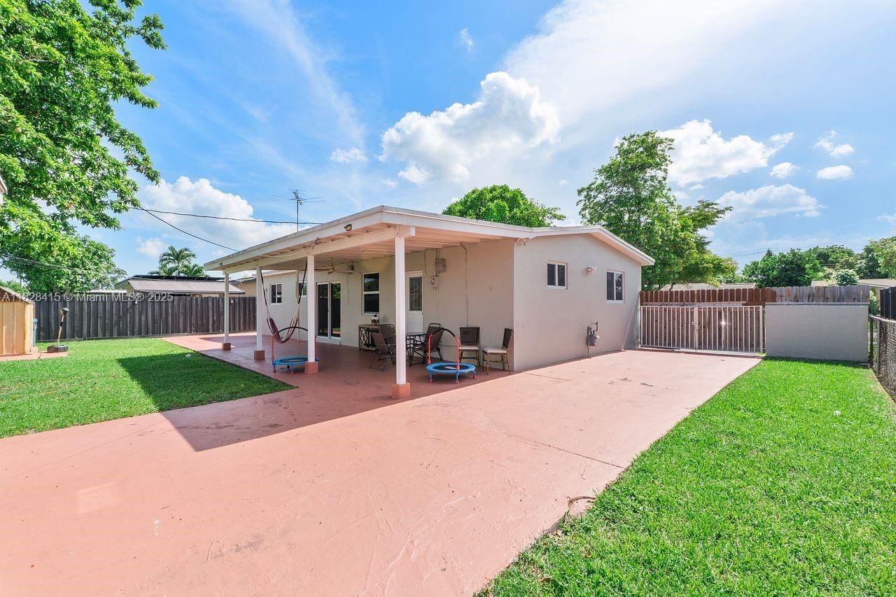 Real estate property located at 2915 92nd Pl, Miami-dade, Ideal Homes Sub No 8, Miami, FL