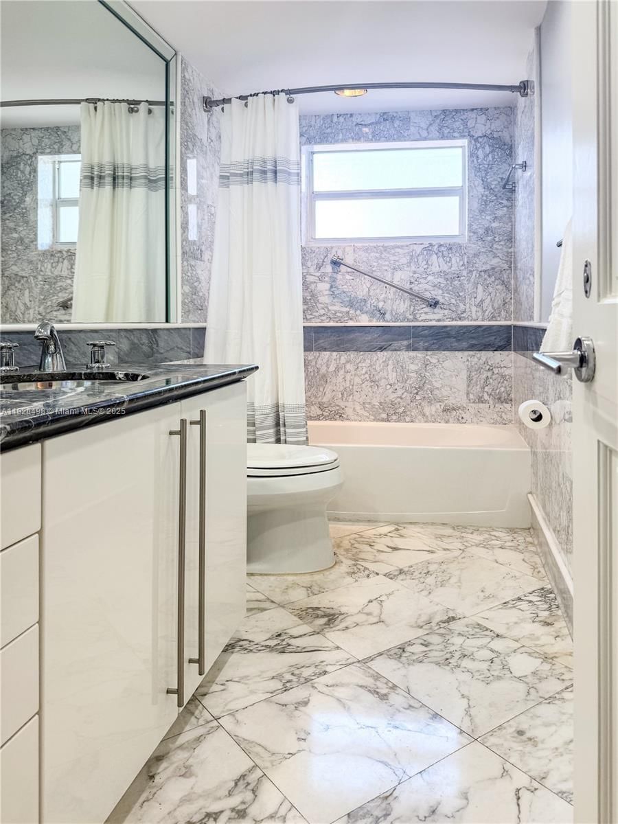 Real estate property located at 121 Golden Isles Dr #1107, Broward, Dorsey Arms Condo, Hallandale Beach, FL