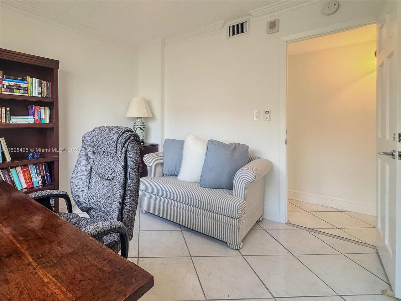 Real estate property located at 121 Golden Isles Dr #1107, Broward, Dorsey Arms Condo, Hallandale Beach, FL