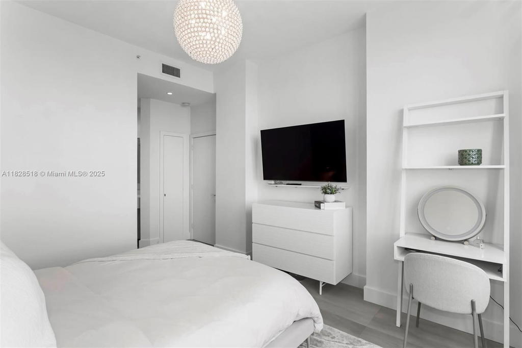 Real estate property located at 888 Brickell Key Dr #2606, Miami-dade, One Tequesta Point Condo, Miami, FL