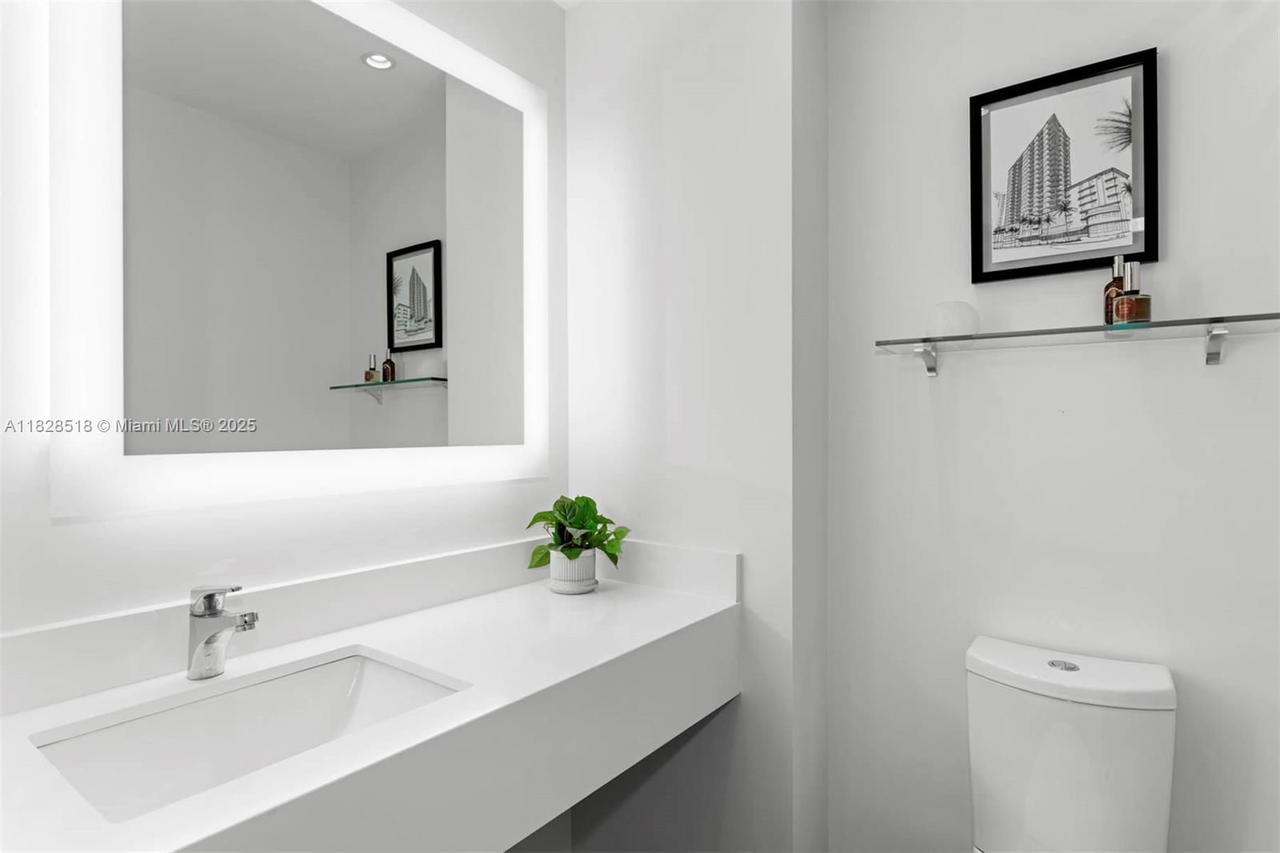 Real estate property located at 888 Brickell Key Dr #2606, Miami-dade, One Tequesta Point Condo, Miami, FL