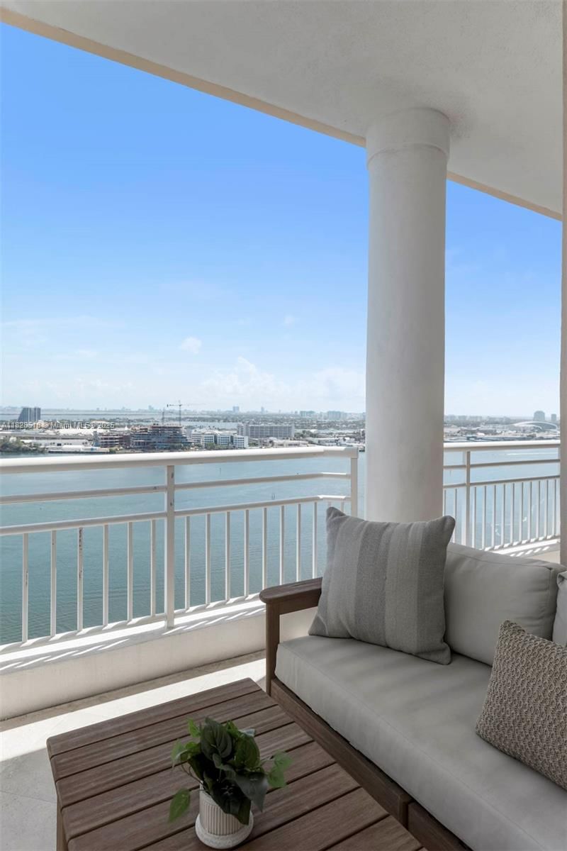 Real estate property located at 888 Brickell Key Dr #2606, Miami-dade, One Tequesta Point Condo, Miami, FL