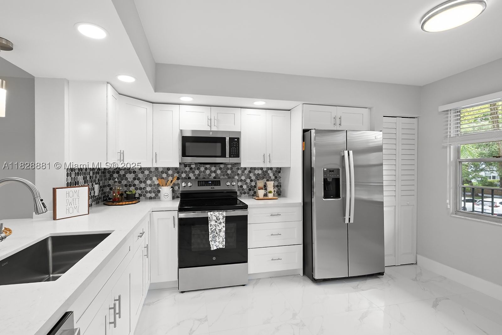 Real estate property located at 12500 6th St #206N, Broward, Buckingham East At Centur, Pembroke Pines, FL