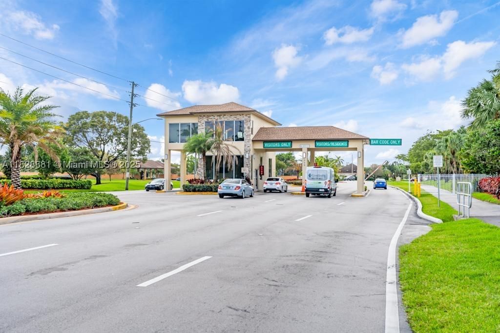 Real estate property located at 12500 6th St #206N, Broward, Buckingham East At Centur, Pembroke Pines, FL