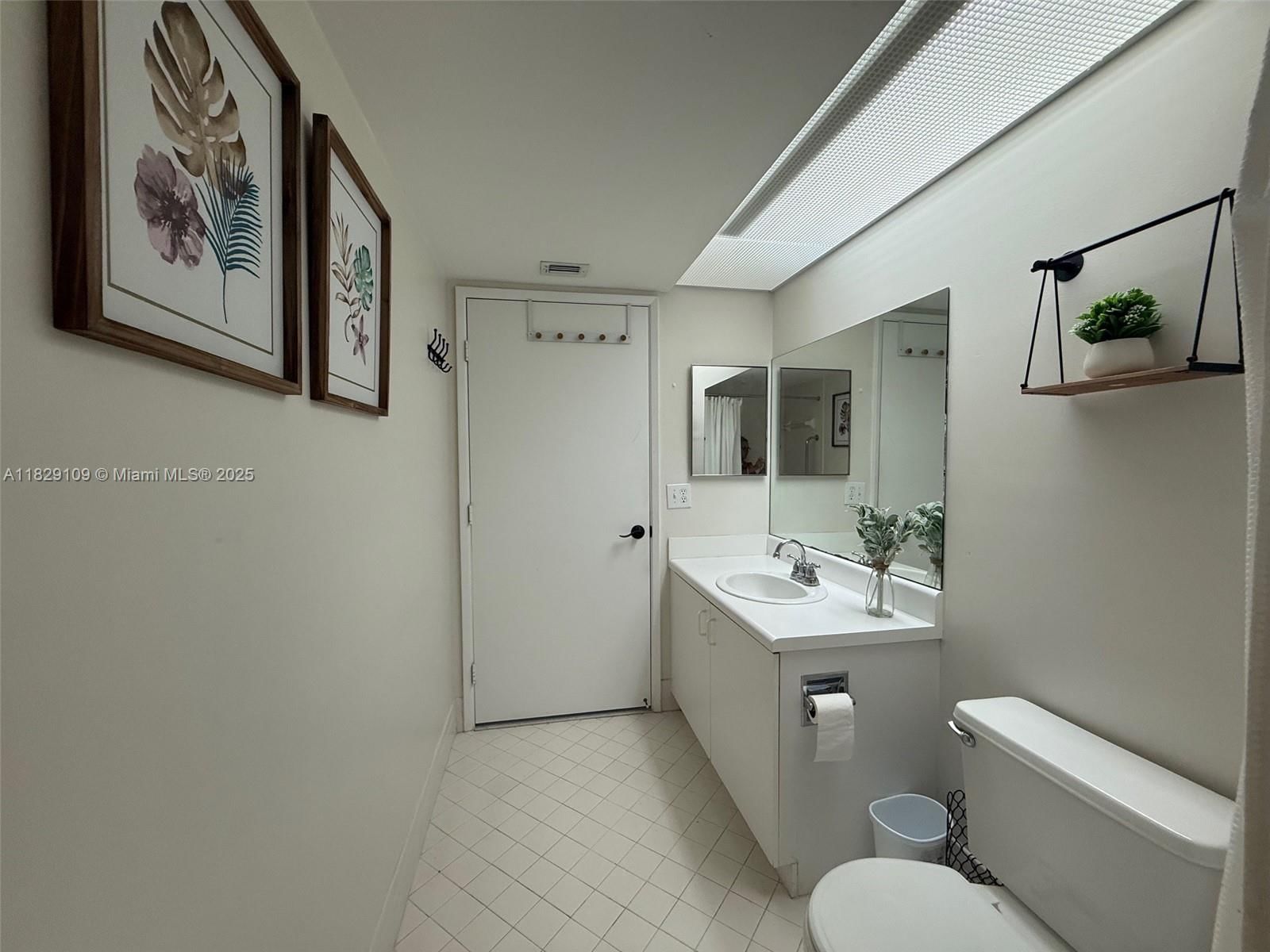 Real estate property located at 1400 137th Ave #411F, Broward, Suffolk At Century Villag, Pembroke Pines, FL