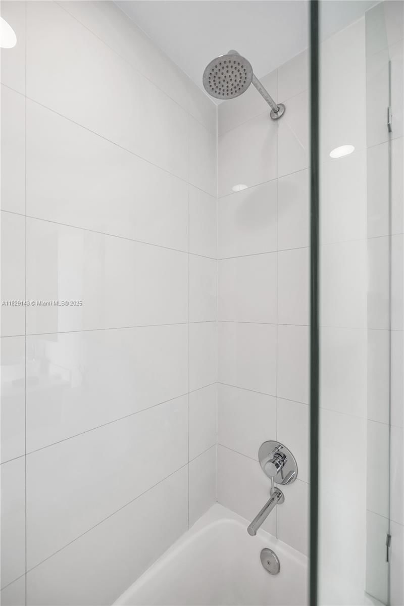 Real estate property located at 121 34th St #1514, Miami-dade, 3401 Midtown Condo, Miami, FL