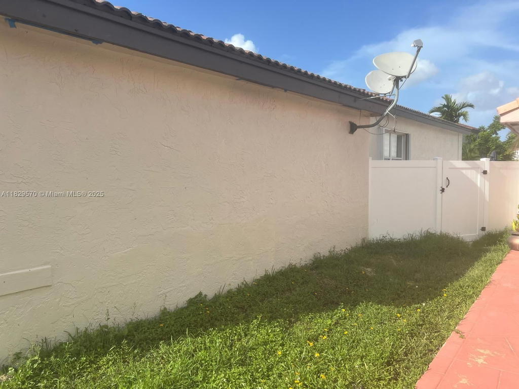 Real estate property located at 2383 177th Ter, Broward, Silver Lakes Phase Iii, Miramar, FL
