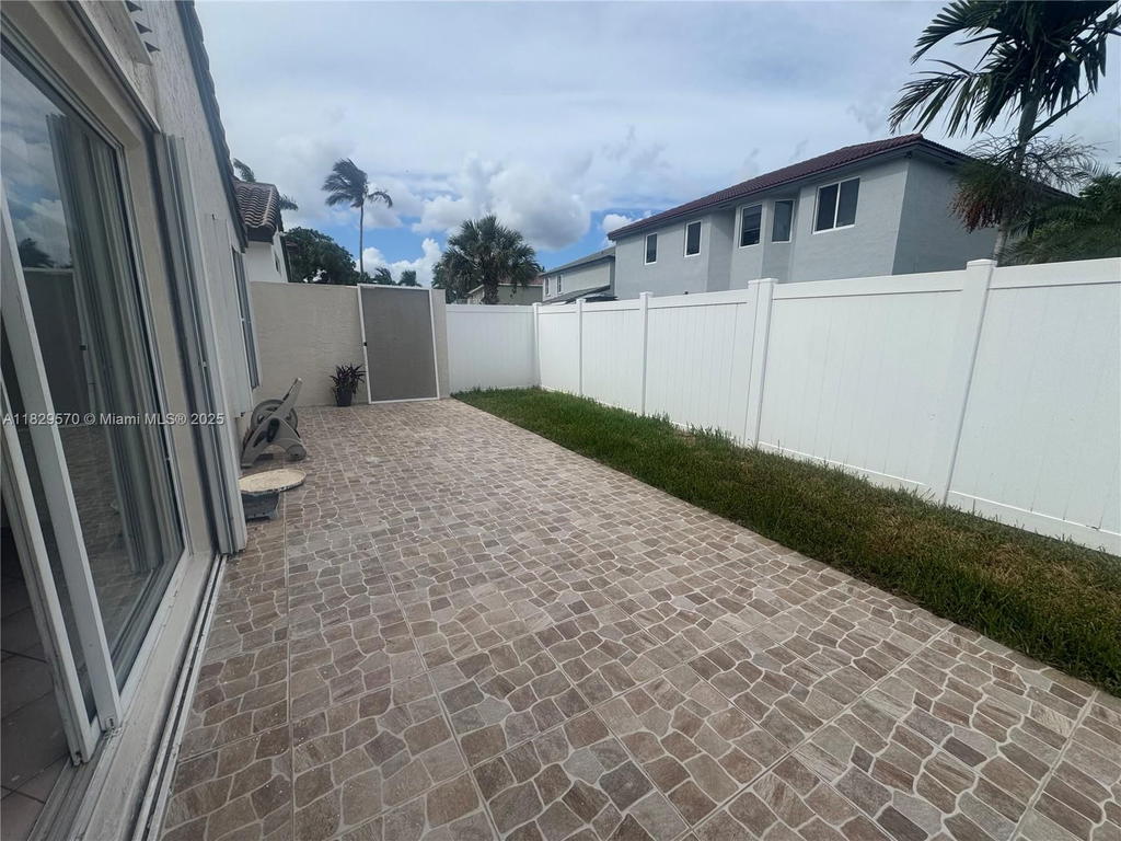 Real estate property located at 2383 177th Ter, Broward, Silver Lakes Phase Iii, Miramar, FL