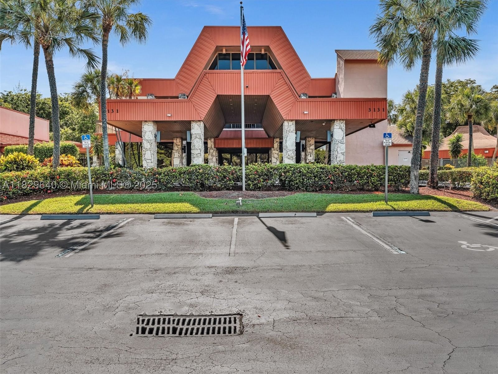 Real estate property located at 3210 Holiday Springs Blvd #2-302, Broward, Holiday Springs Village 1, Margate, FL
