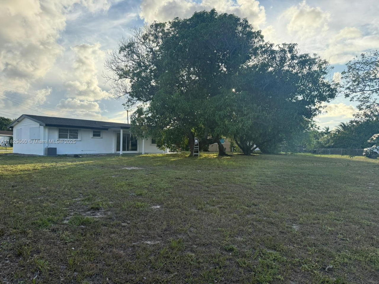 Real estate property located at 18535 39th Ct, Miami-dade, Realsite Gdns Sec 2, Miami Gardens, FL