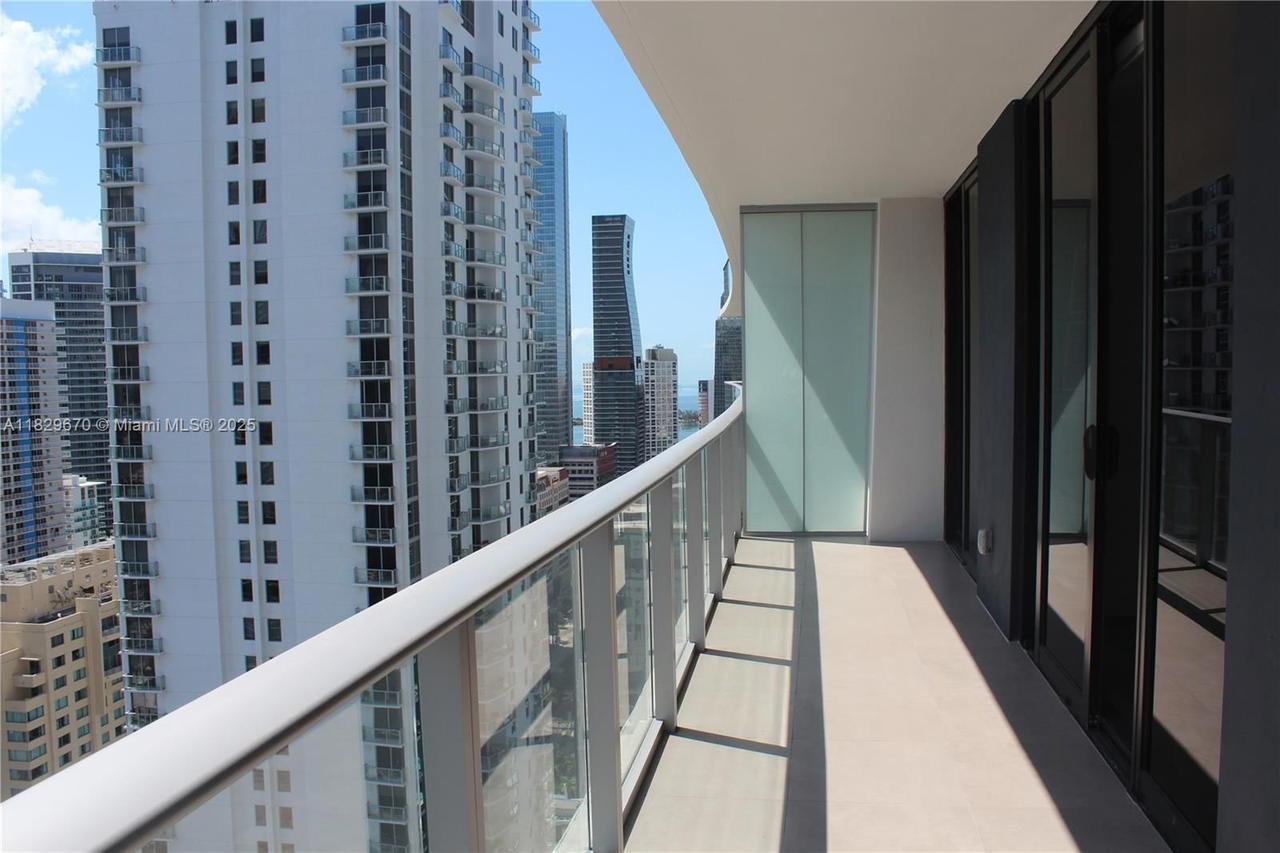 Real estate property located at 1010 Brickell Ave #3403, Miami-dade, 1010 Brickell Condo, Miami, FL
